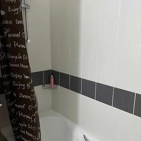 Cozy 2 Bedrooms In Complex With Swimming Pools And Beautiful View דירה