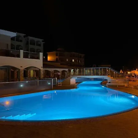 Cozy 2 Bedrooms In Complex With Swimming Pools And Beautiful View דירה